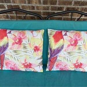 Tropical colorful Bird Print pillows. Set of 2. Water resistant. NWT